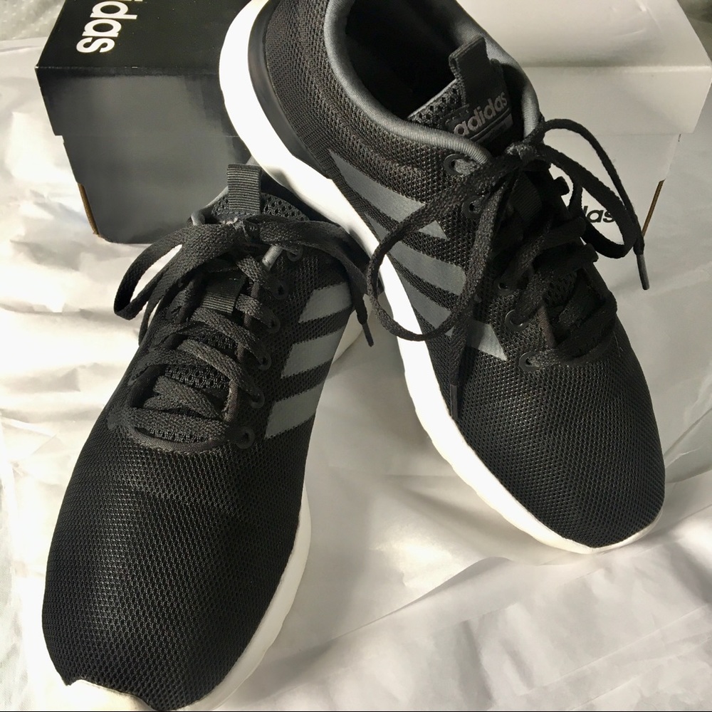 Woman’s adidas black lite racer can size 8